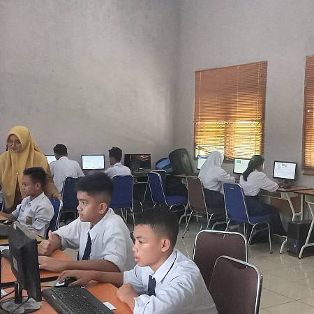 Ruang Laboratorium Komputer